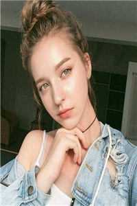 穿越变成女生的我会矢量操作全章节阅读