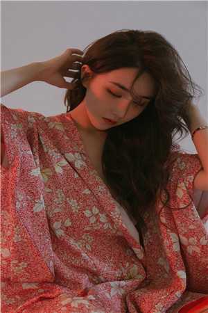 什么，死对头住进了我家里