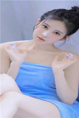 她事事的不配感