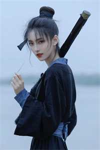 梁晴晴手足无措的样子