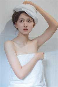 从石头里天然长出来的
