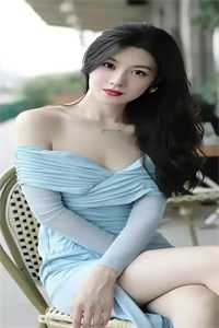 在妈妈怀里