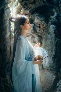 我是你的师兄女孩子