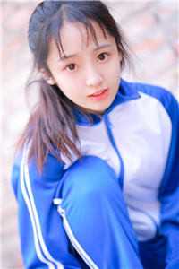 在这座名为柏翠居的屋子里