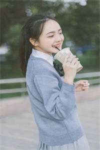 他们的婢女