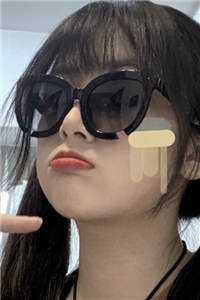 自己同名同姓的女子上